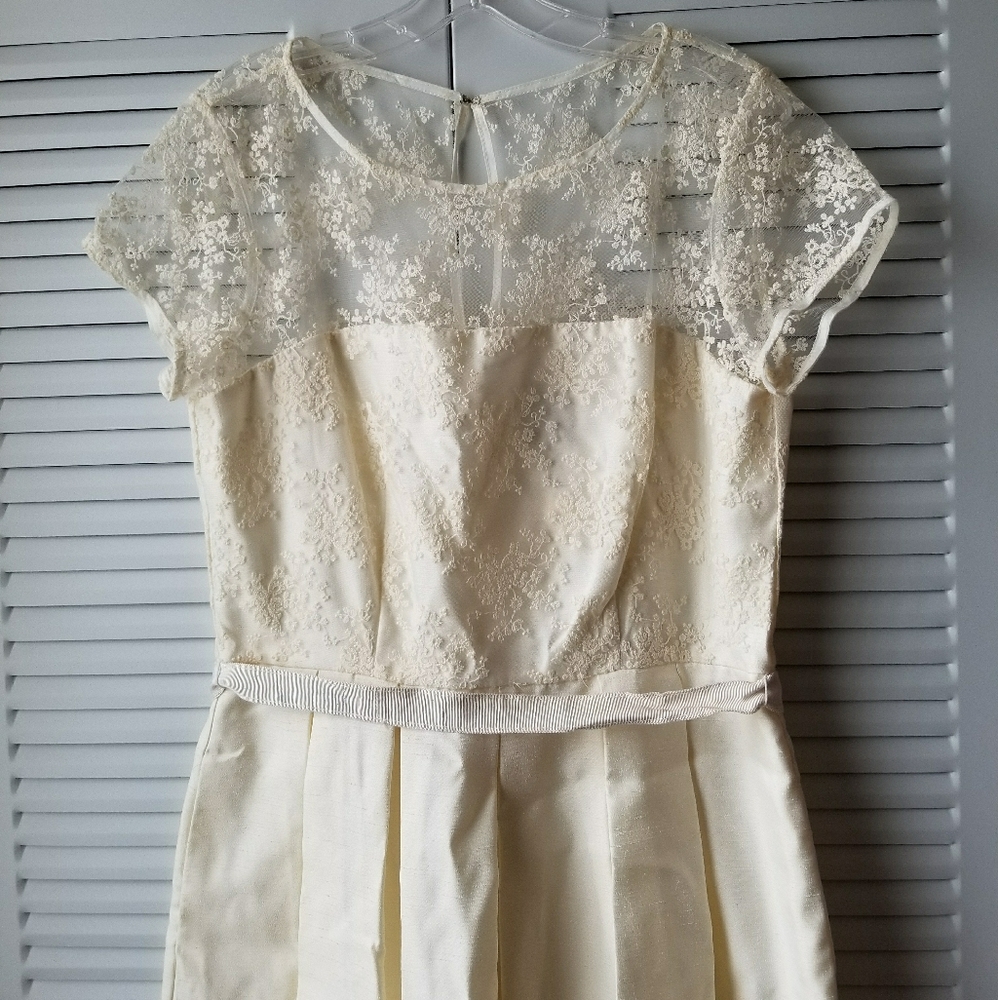 NWT Taylor White Dress - Picture 3 of 7